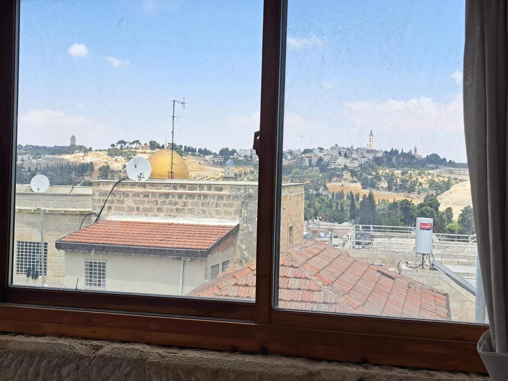 Into Jerusalem Heart エクステリア 写真
