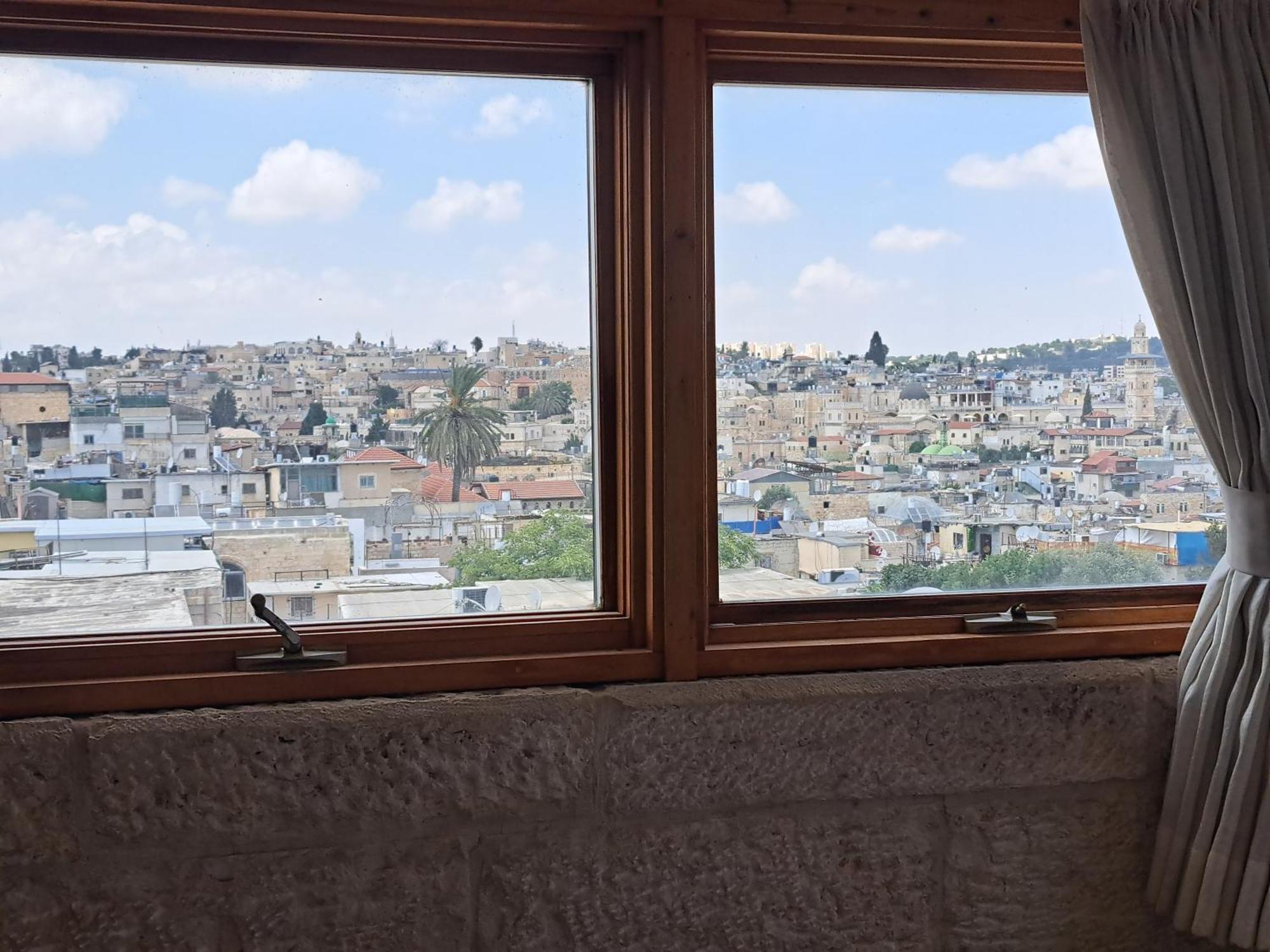 Into Jerusalem Heart エクステリア 写真