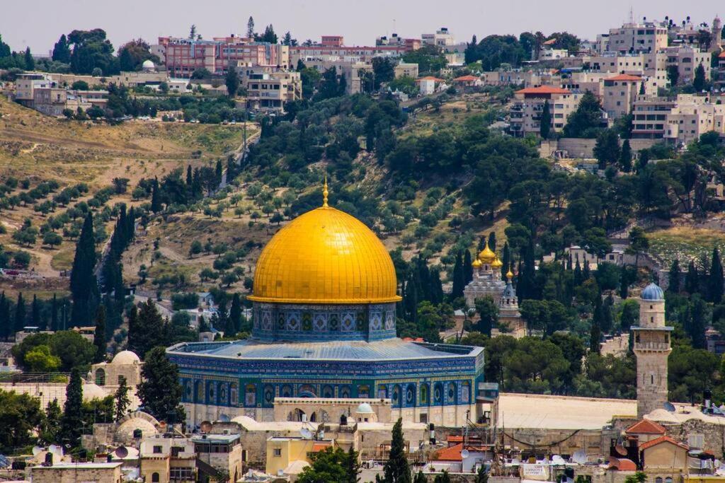 Into Jerusalem Heart エクステリア 写真